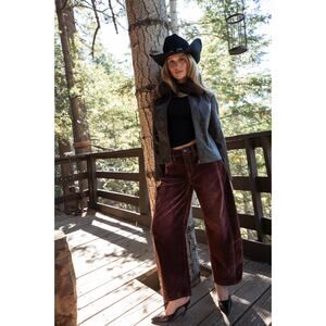 12th Tribe Gracyn Mulberry Velveteen Barrel Pants Size 3131
